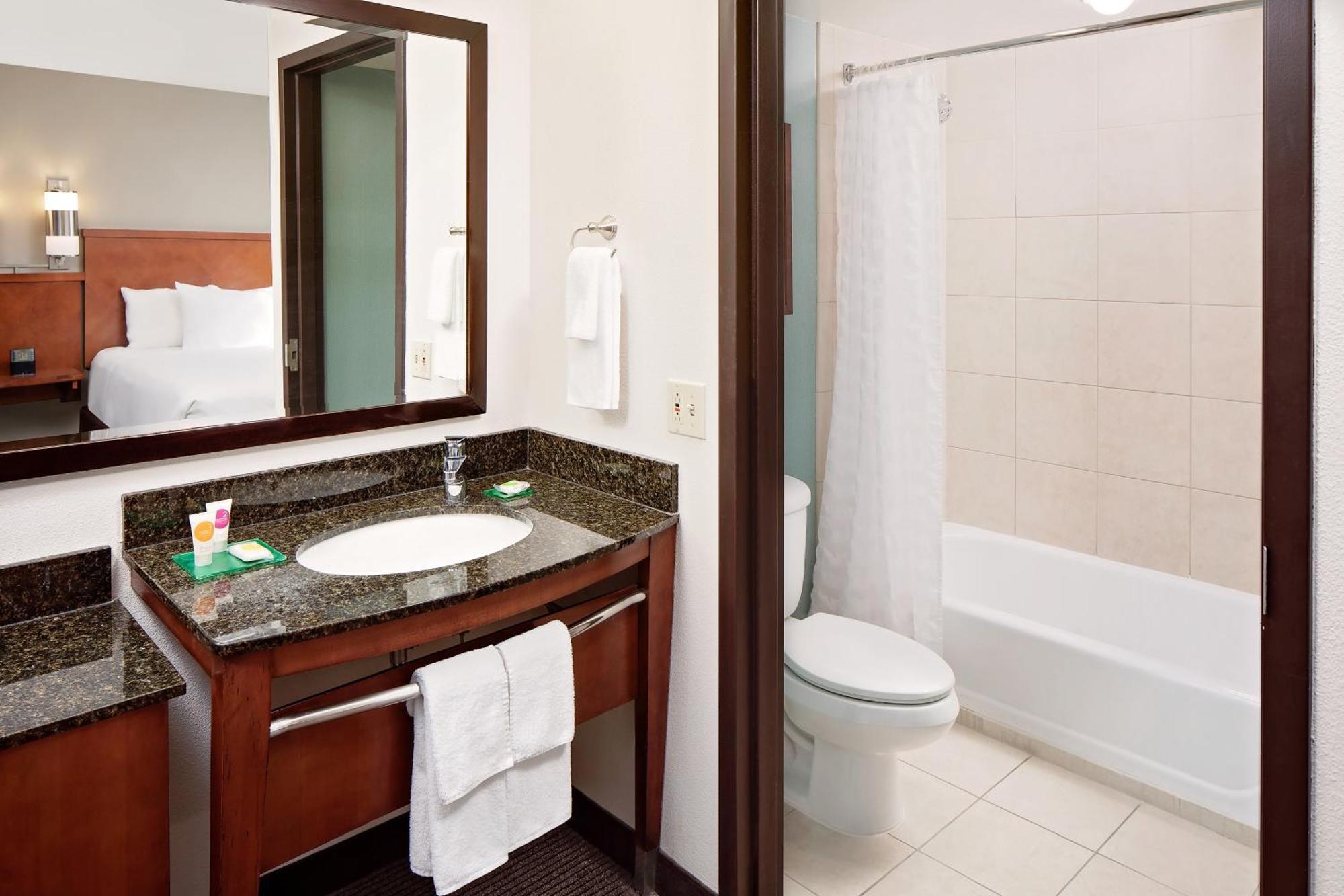 Hyatt Place Ontario/Rancho Cucamonga Oda fotoğraf